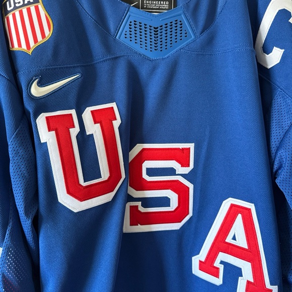 Nike Men's USA Blue Hockey Jersey with Red & White Accents - Picture 2 of 7